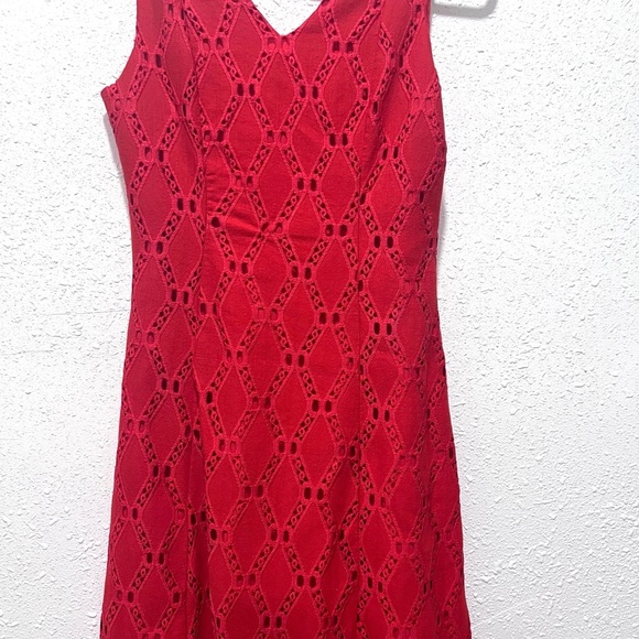 T Tahari Vibrant knee-length eyelet Red Midi Dress 8 - Picture 4 of 9